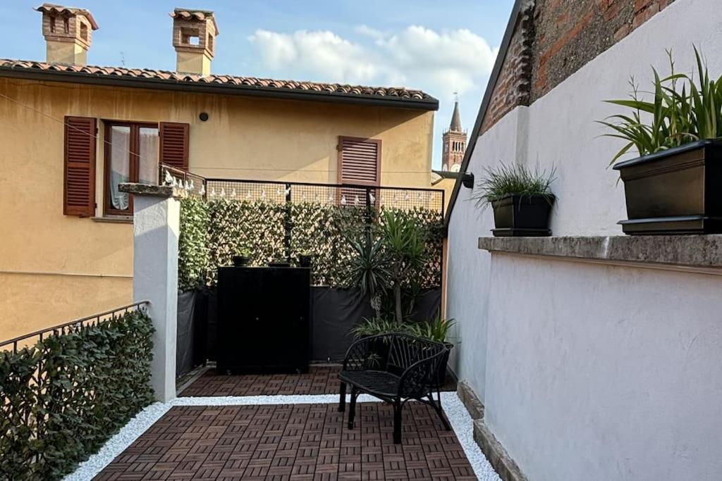 La Terrazza In Centro Apartment Treviglio Luaran gambar
